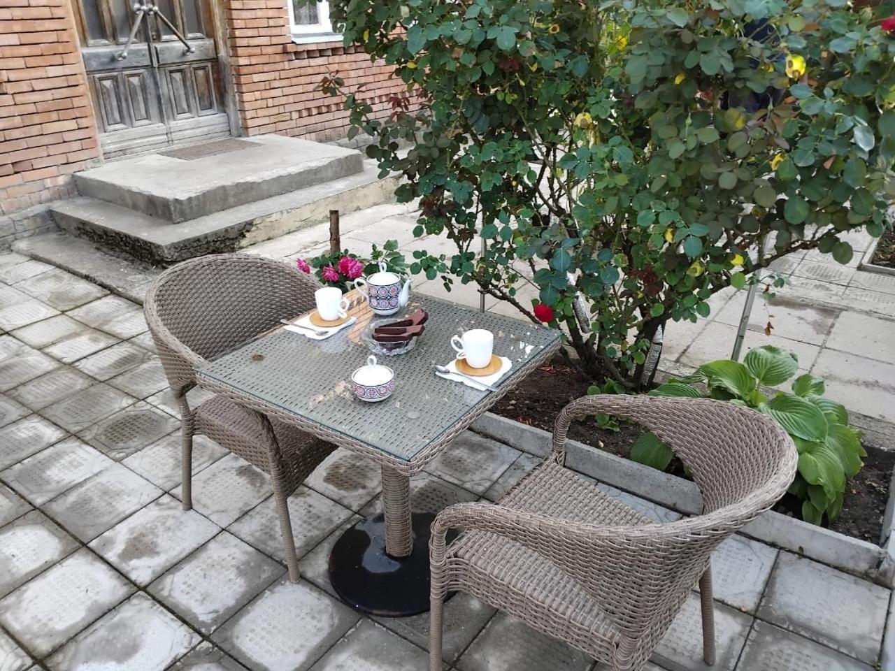 Maison d'hôtes Ambrosador à Ambrolaouri Extérieur photo